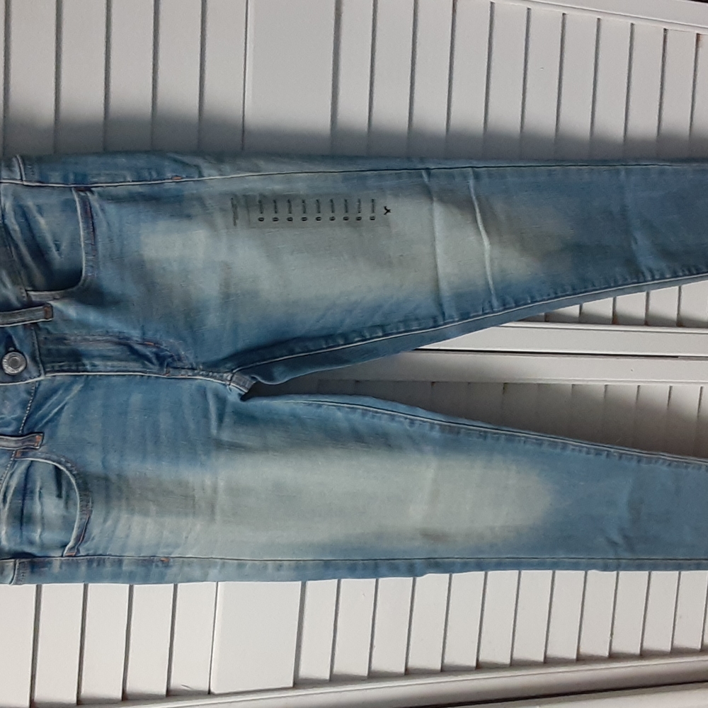✨☑️BRAND NEW ✨ AMERICAN EAGLE 🦅 women's jeggings, size 6,low rise super stretch